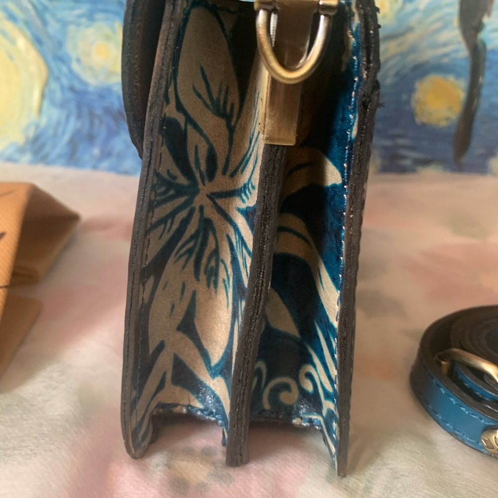 Patricia Nash Teal Blue Floral Leather Top-Handle  Crossbody  NWT - Picture 4 of 12